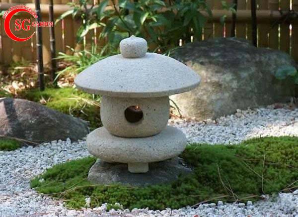 Đèn đá Nhật sân vườn